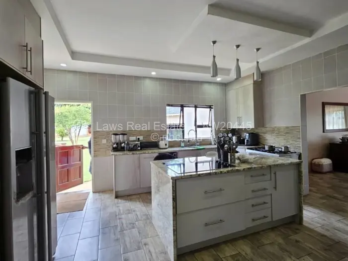 5 Bedroom House for Sale in Mandara, Harare
