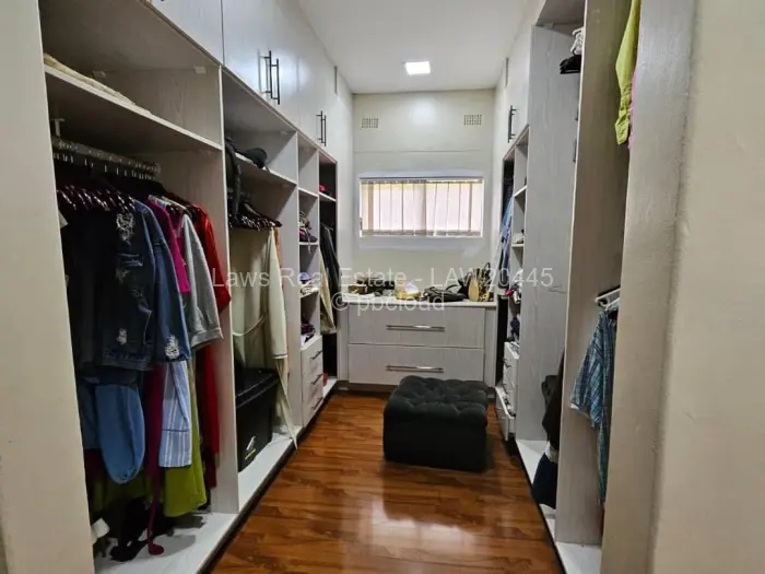 5 Bedroom House for Sale in Mandara, Harare