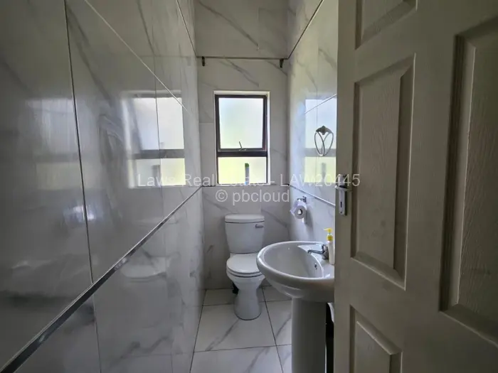 5 Bedroom House for Sale in Mandara, Harare