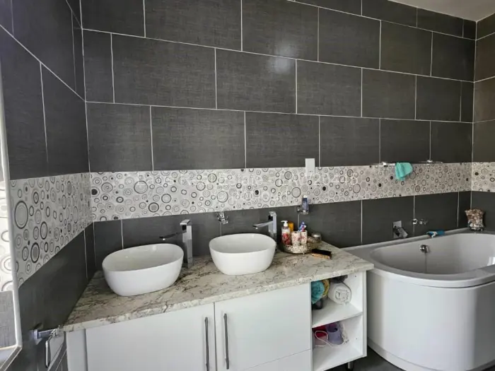 5 Bedroom House for Sale in Mandara, Harare