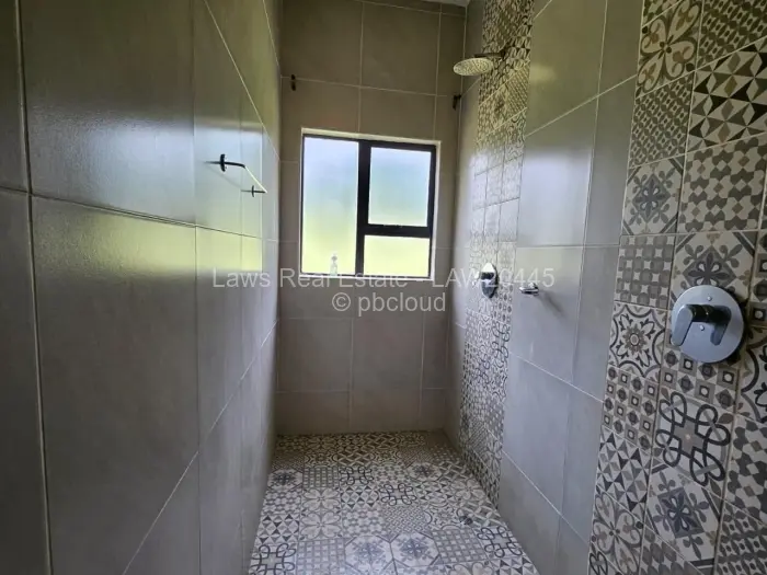 5 Bedroom House for Sale in Mandara, Harare