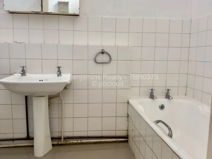 2 Bedroom Cottage/Garden Flat to Rent in Avondale