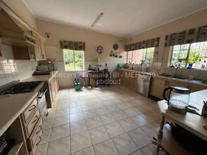 4 Bedroom House to Rent in Avondale - The Ridge