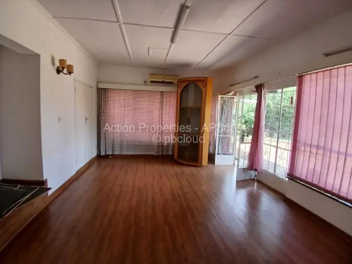 3 Bedroom House to Rent in Milton Park