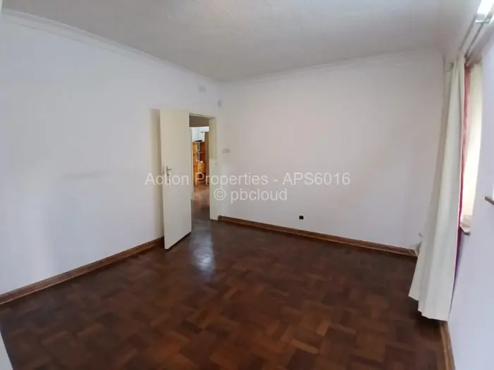 3 Bedroom House to Rent in Milton Park