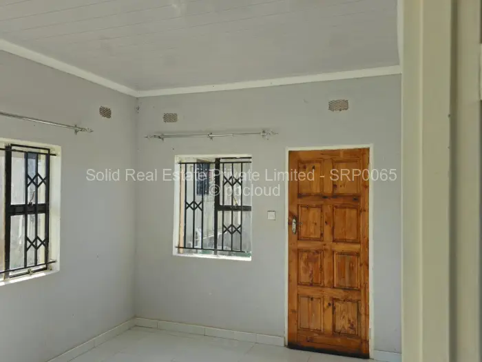 2 Bedroom Cottage/Garden Flat to Rent in Sandton Park