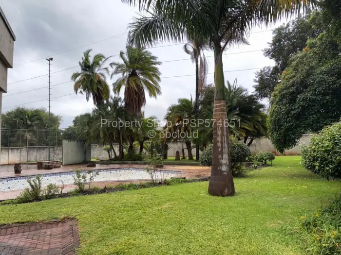 5 Bedroom House for Sale in Borrowdale, Harare