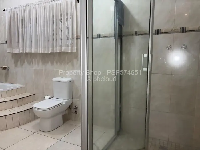 5 Bedroom House for Sale in Borrowdale, Harare