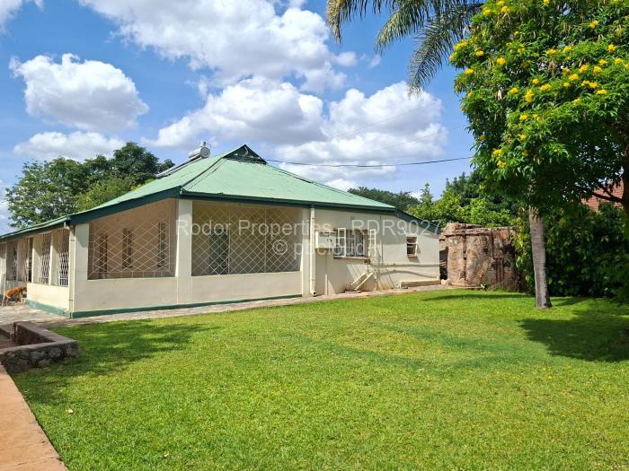 3 Bedroom House for Sale in Bellevue, Bulawayo