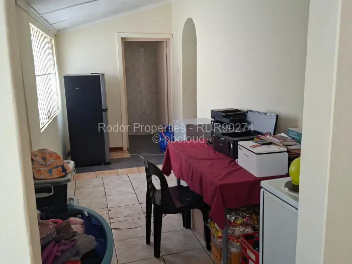 3 Bedroom House for Sale in Bellevue, Bulawayo