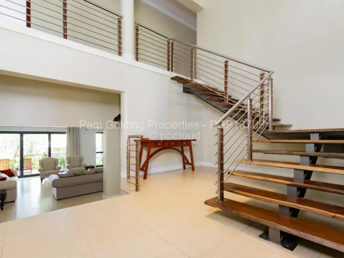 6 Bedroom House for Sale in Hogerty Hill, Harare