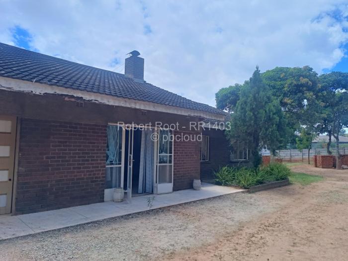 2 Bedroom Cottage/Garden Flat to Rent in Carrick Creagh Estate, Harare