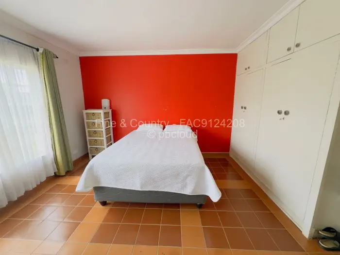 3 Bedroom House to Rent in Manresa