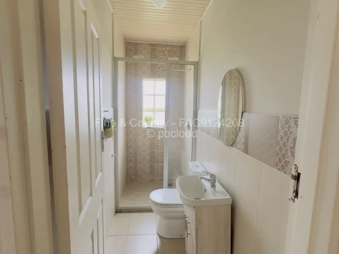 3 Bedroom House to Rent in Manresa