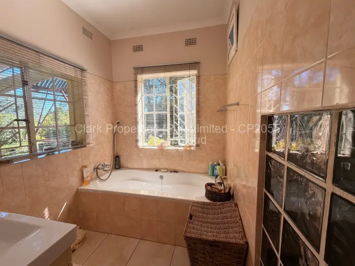 3 Bedroom House for Sale in Greendale, Harare