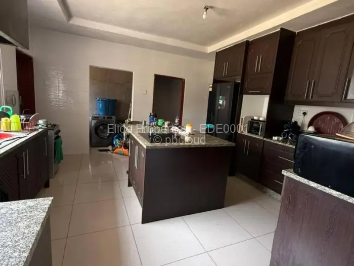 5 Bedroom House for Sale in Pomona, Harare