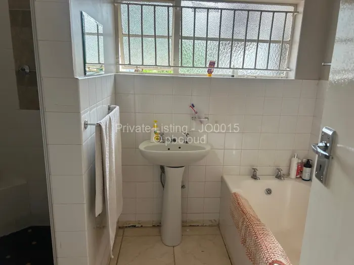 3 Bedroom House for Sale in Helensvale, Harare