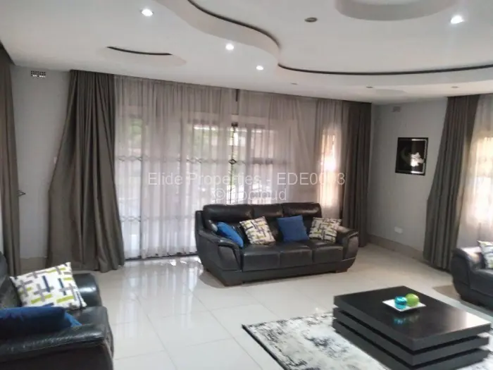 5 Bedroom House for Sale in Waterfalls, Harare