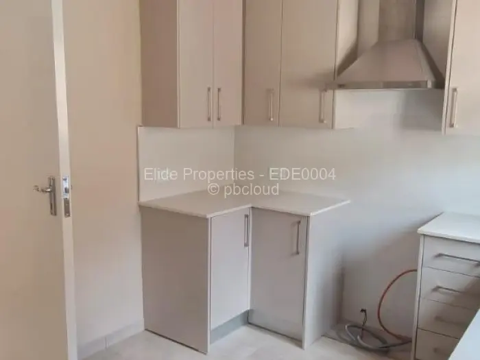 3 Bedroom Cottage/Garden Flat to Rent in Newlands