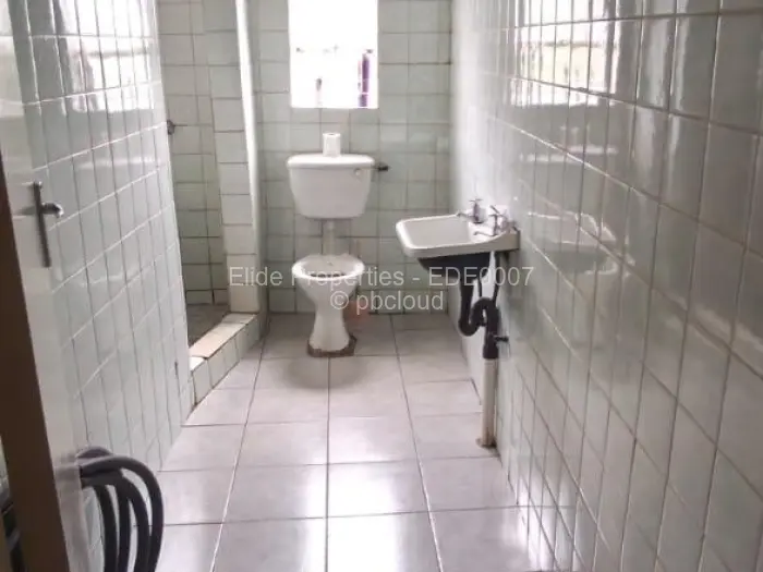 3 Bedroom House for Sale in Zimre Park, Harare