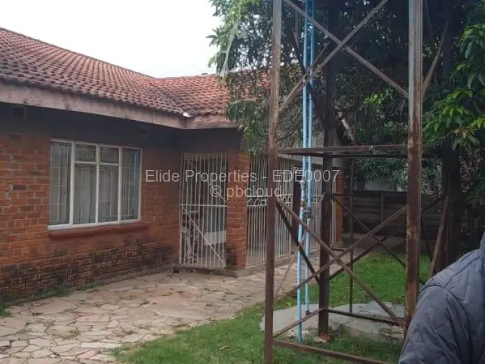 3 Bedroom House for Sale in Zimre Park, Harare