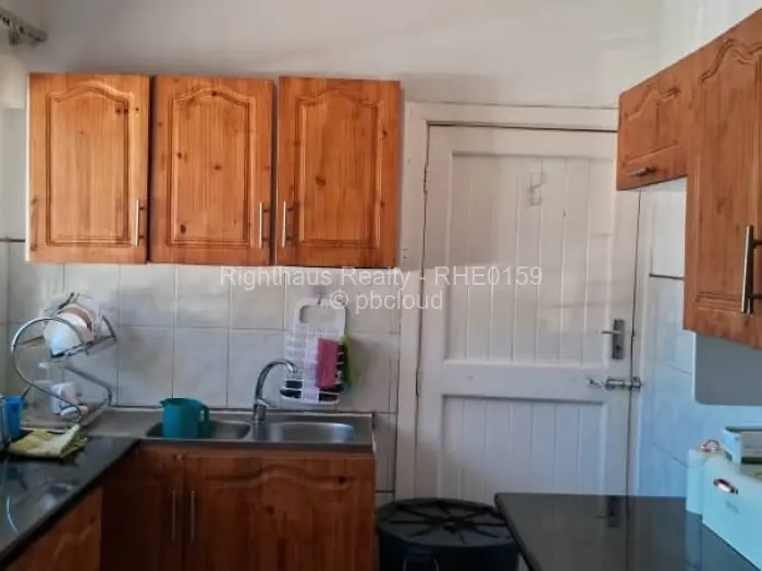 5 Bedroom House for Sale in Athlone, Harare