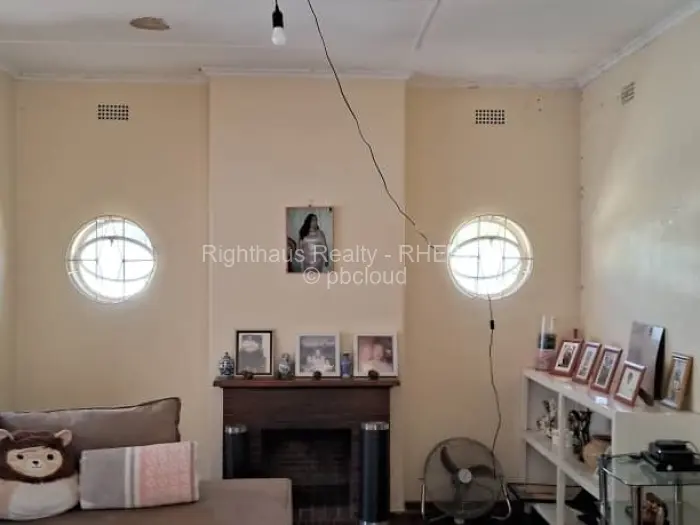 5 Bedroom House for Sale in Athlone, Harare