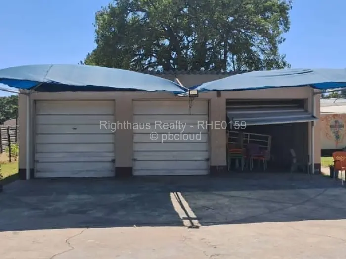 5 Bedroom House for Sale in Athlone, Harare