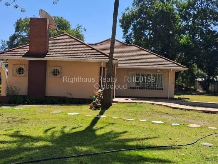 5 Bedroom House for Sale in Athlone, Harare