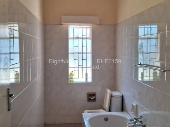 5 Bedroom House for Sale in Athlone, Harare