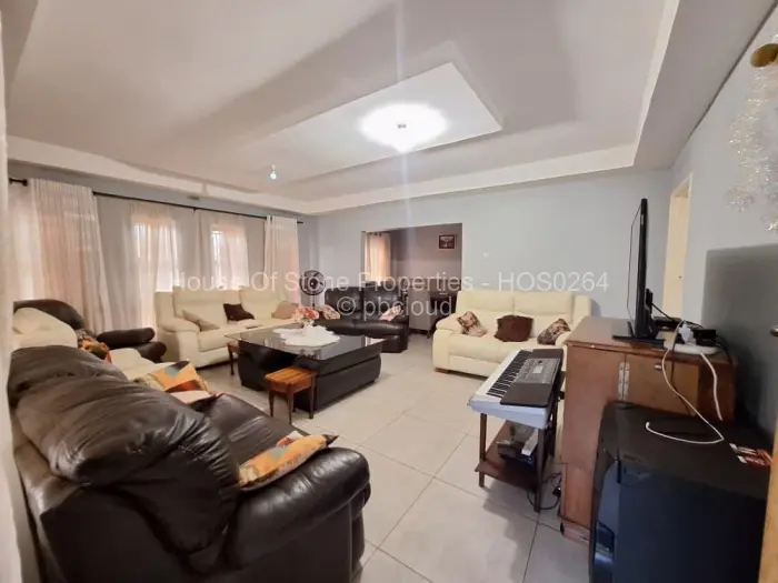 5 Bedroom House for Sale in Mazowe, Mazowe