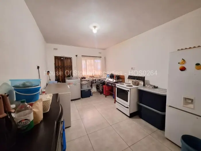 5 Bedroom House for Sale in Mazowe, Mazowe