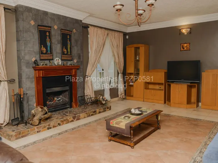 5 Bedroom House to Rent in Greystone Park