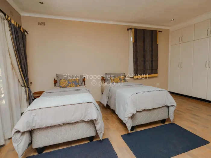 5 Bedroom House to Rent in Greystone Park