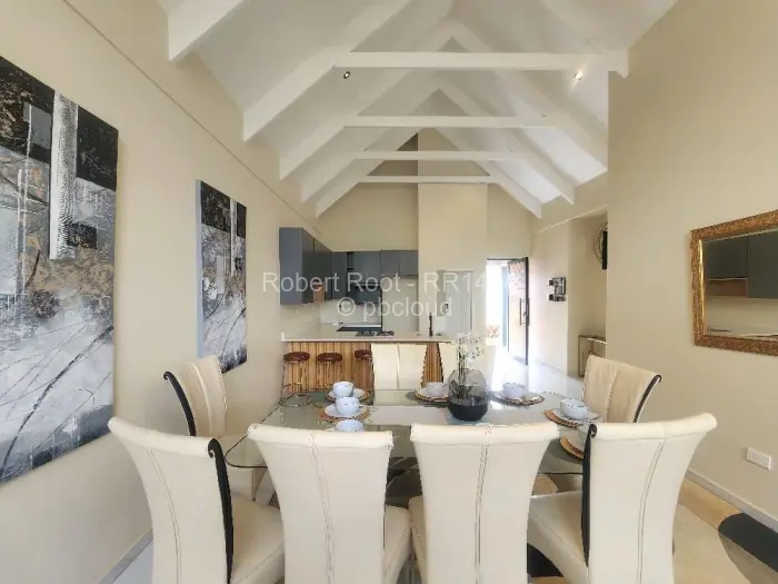 Townhouse/Cluster to Rent in Bluff Hill, Harare