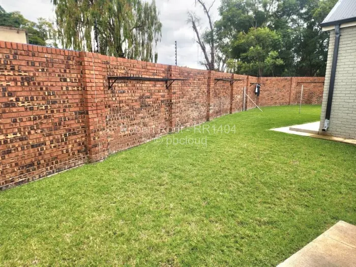 Townhouse/Cluster to Rent in Bluff Hill