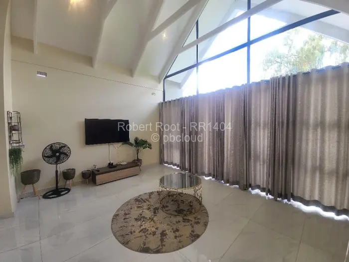 Townhouse/Cluster to Rent in Bluff Hill, Harare