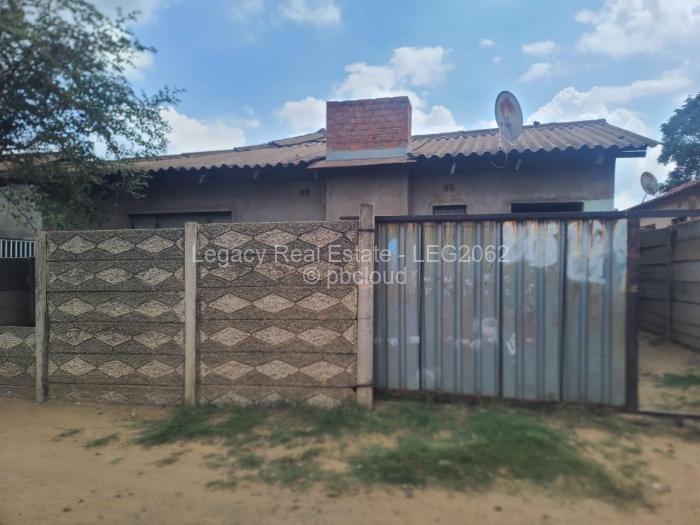 4 Bedroom House for Sale in Budiriro, Harare