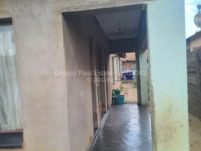 4 Bedroom House for Sale in Budiriro, Harare