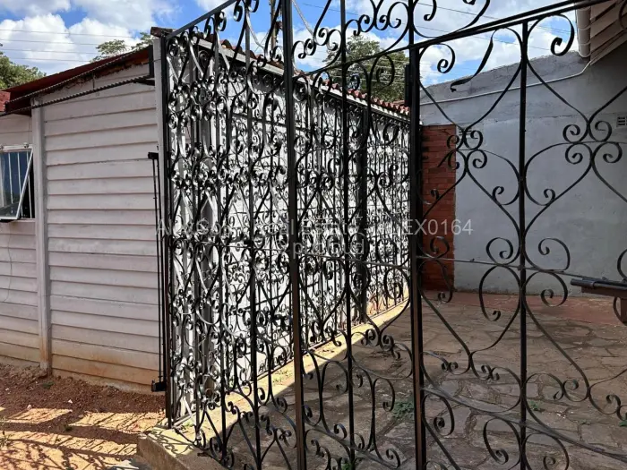 3 Bedroom House to Rent in Waterfalls, Harare