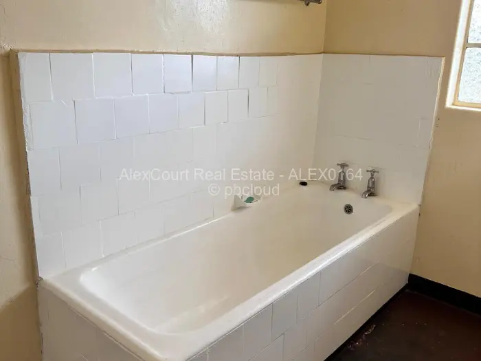 3 Bedroom House to Rent in Waterfalls, Harare