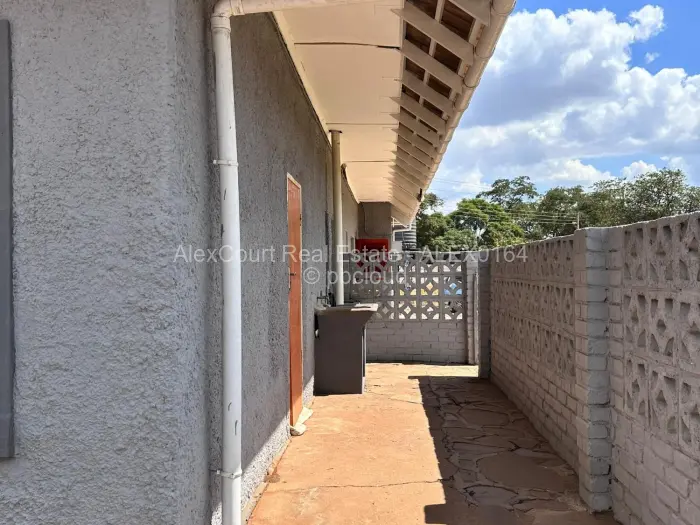 3 Bedroom House to Rent in Waterfalls, Harare