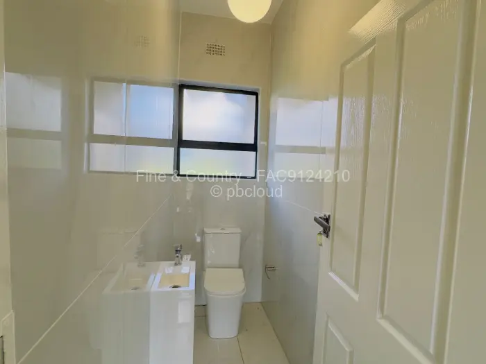 Townhouse/Cluster to Rent in Glen Lorne