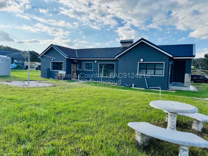 Townhouse/Cluster to Rent in Glen Lorne