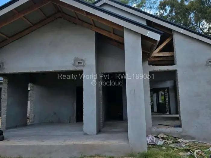 Townhouse/Cluster for Sale in Emerald Hill, Harare