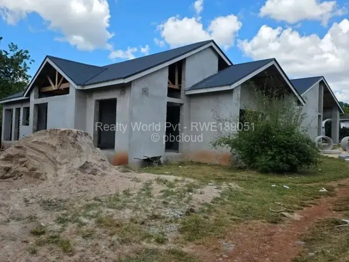 Townhouse/Cluster for Sale in Emerald Hill, Harare