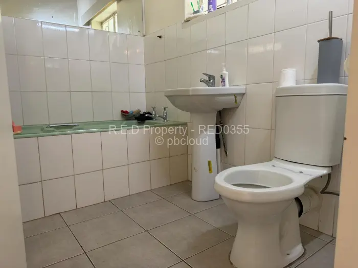 4 Bedroom House for Sale in Hillside Byo, Bulawayo