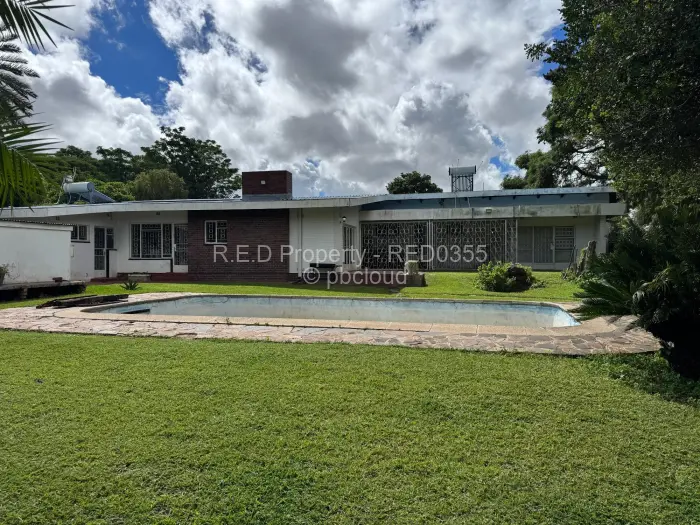 4 Bedroom House for Sale in Hillside Byo, Bulawayo