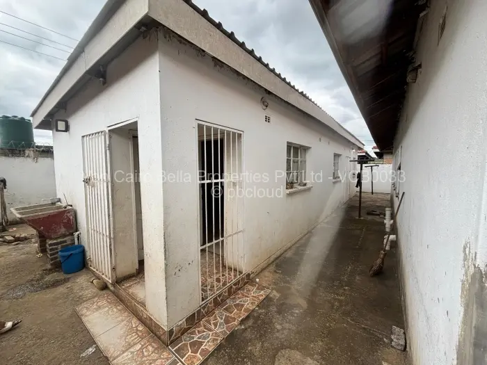 4 Bedroom House for Sale in Lenana Park, Harare