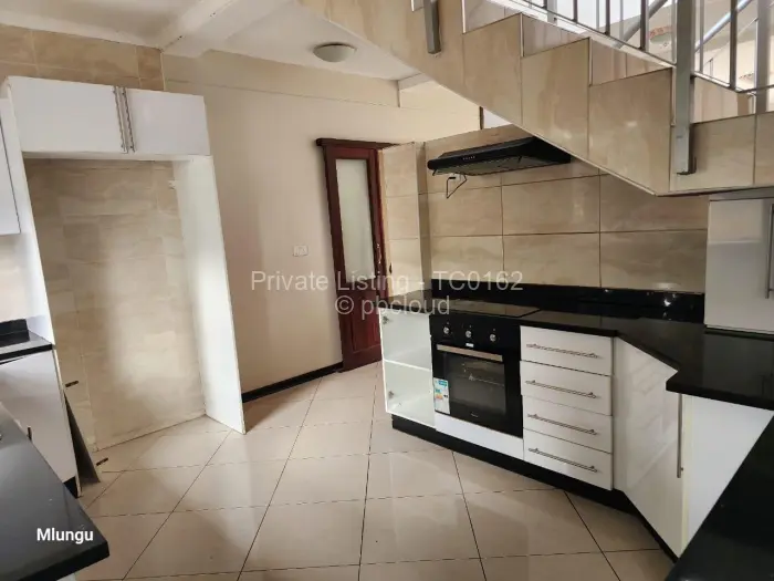 3 Bedroom Cottage/Garden Flat to Rent in Greendale North